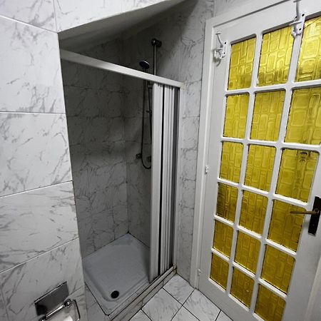 1 Room Apartment Near By Central Train Station Палермо Екстериор снимка