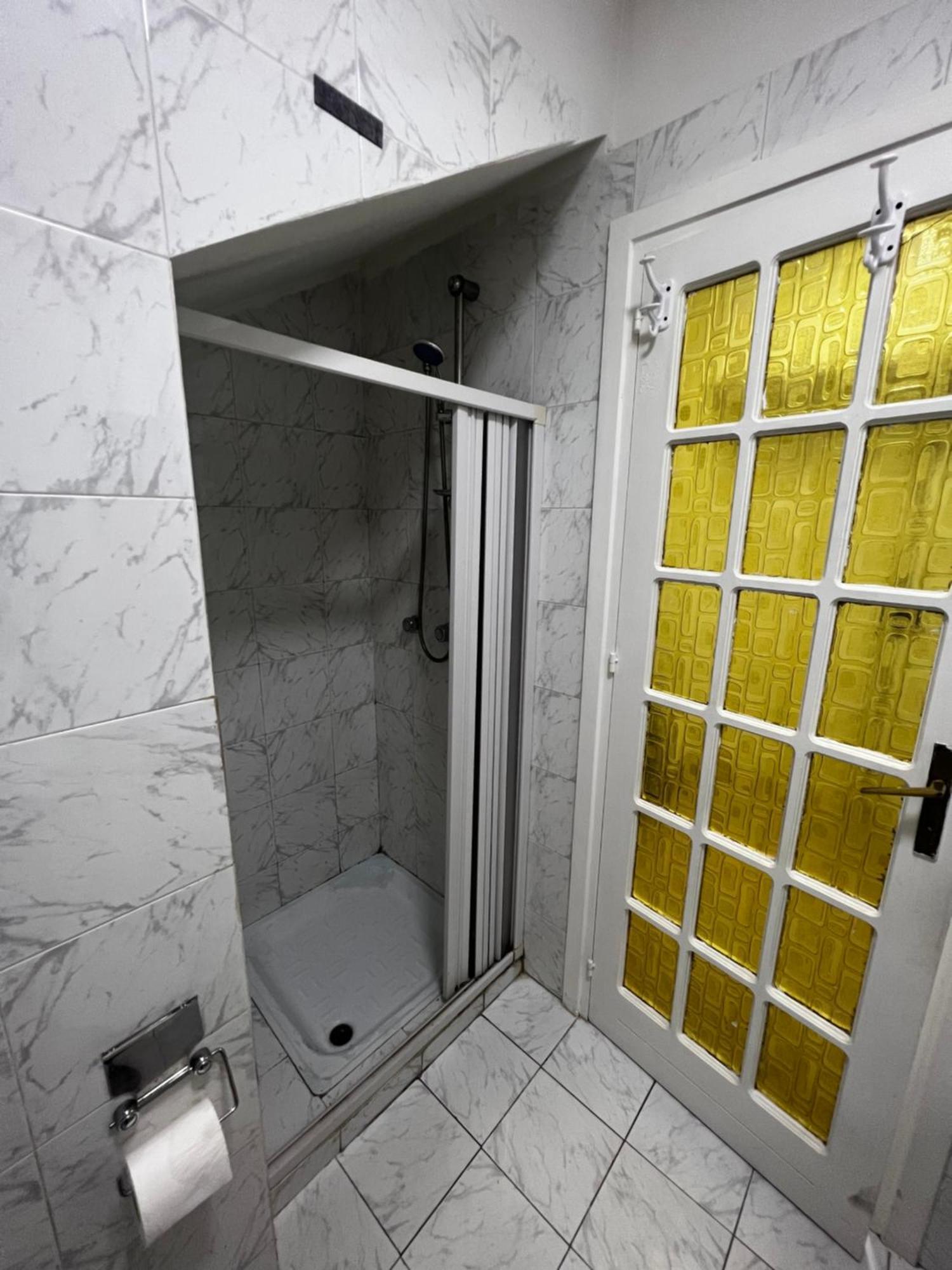 1 Room Apartment Near By Central Train Station Палермо Екстериор снимка